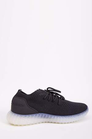 Однотонные кроссовки мужские черные из текстиля 190RS001-2